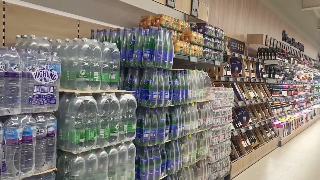 New Lidl opens in Huddersfield first look inside