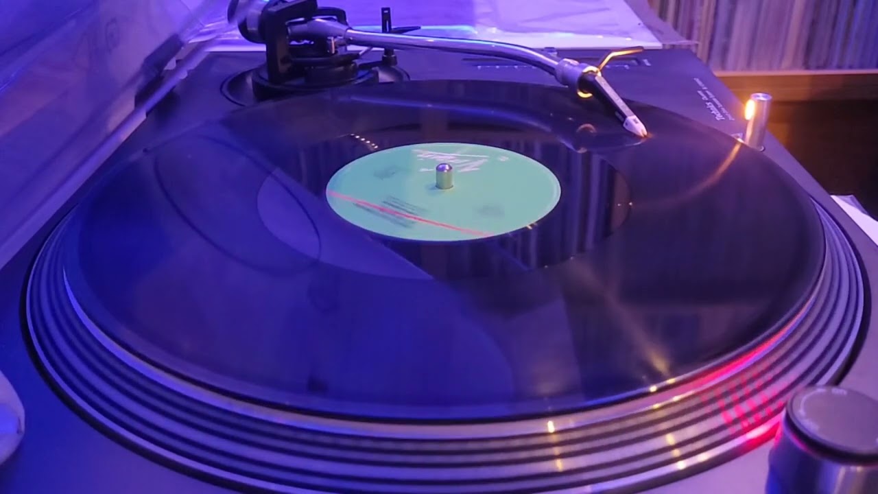 Simple Minds&nbsp;&ndash;&nbsp;New Gold Dream (81-82-83-84)