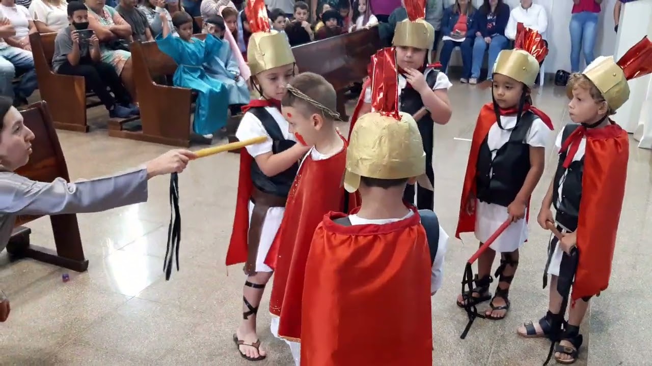 Via Sacra com as crianças...responsavel: Edilaine