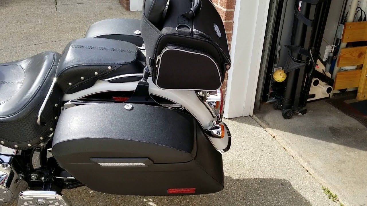 2005 Harley-Davidson Softail Deluxe Motorcycle Saddlebags Review - vikingbags.com