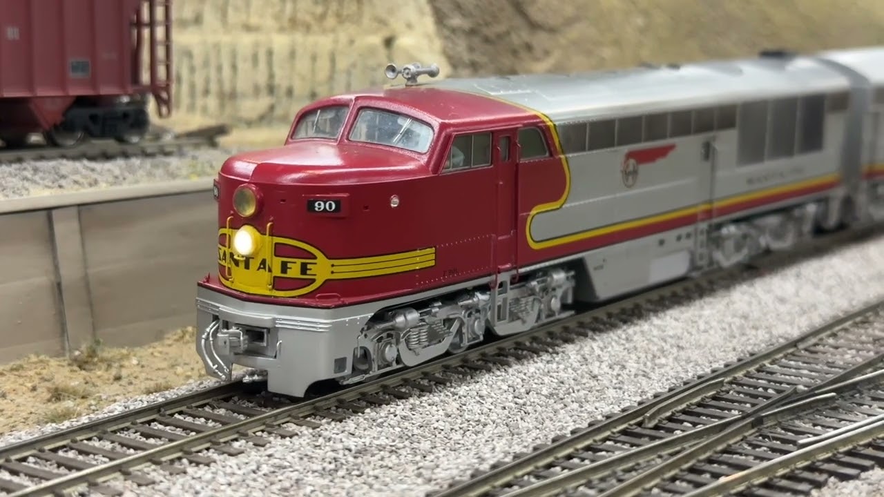 Santa Fe “EL CAPITAN” late 1940’s with Fairbanks Morse Erie built diesels