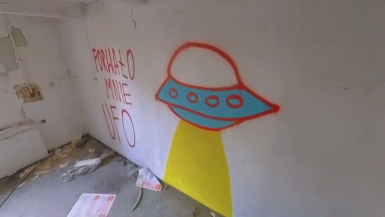 DWÓR OPUSZCZONY URBEX 