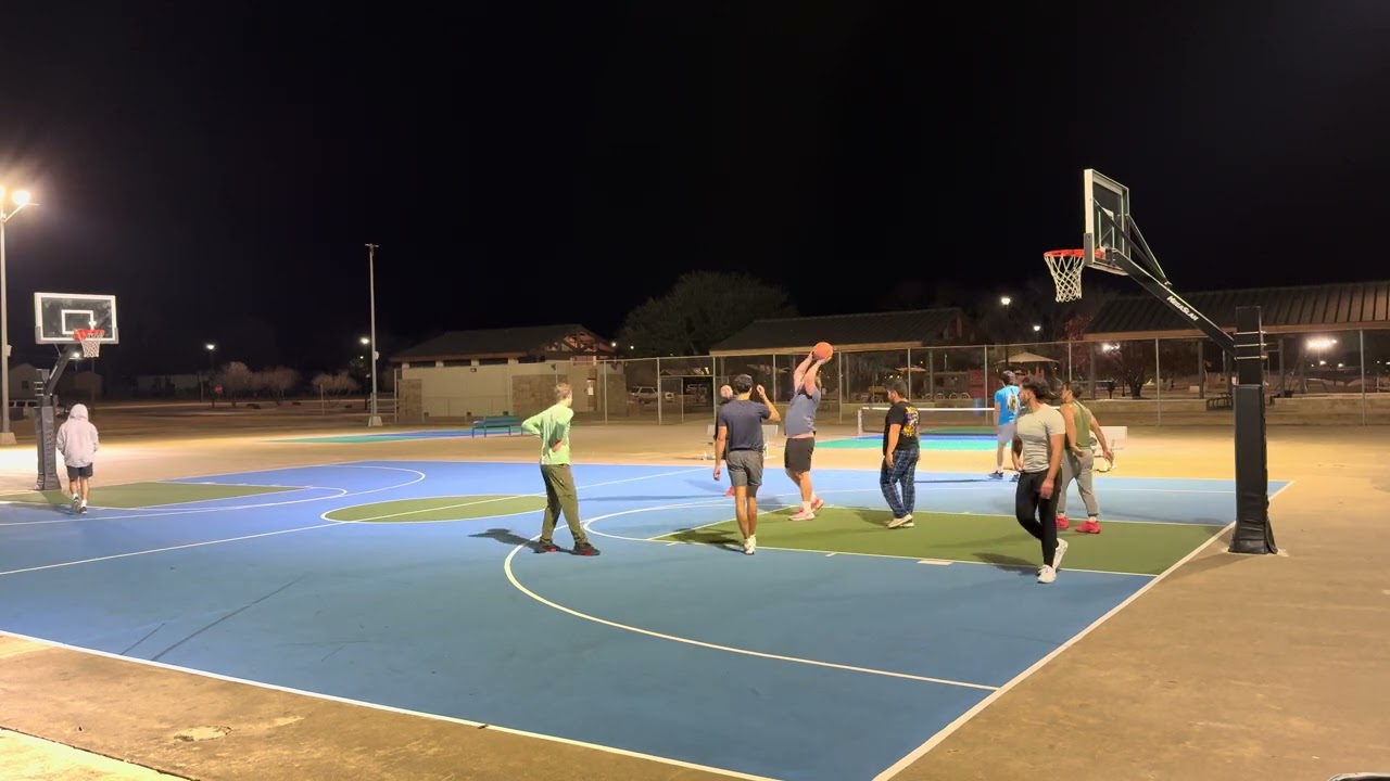 PARK BASKETBALL RUNS | (4V4)