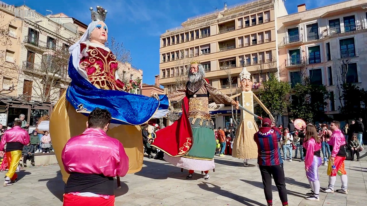 ANADA AL DESFICI, Amb els Gegants de Carnaval