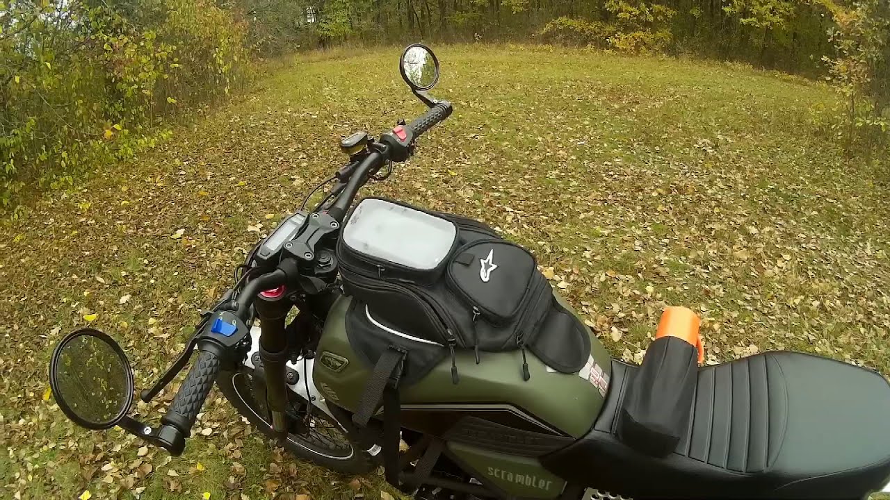Сумка на бак мотоцикла Alpinest, на магнитах.