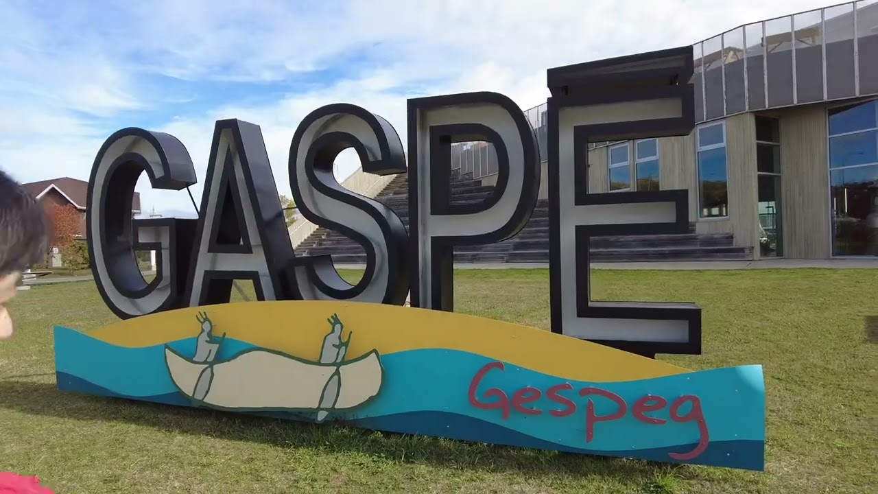 Gaspé Peninsula - 6: Gaspe city tour, Birthplace of Canada，博物馆，网红店打卡，最好吃的龙虾三明治，回Perce，玻璃平台欣赏大石头最美的风景