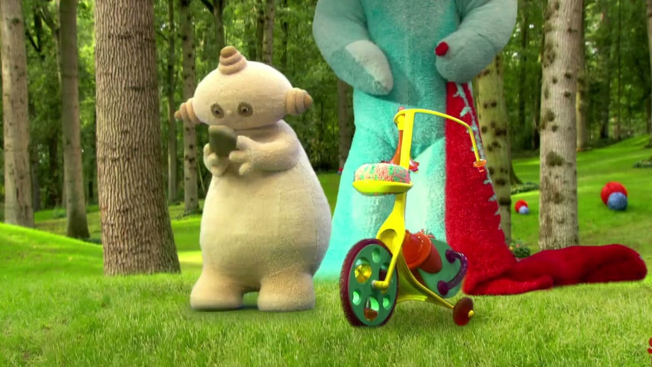 In the Night Garden - Makka Pakka Finds 6 Stones! | WildBrain Nursery
