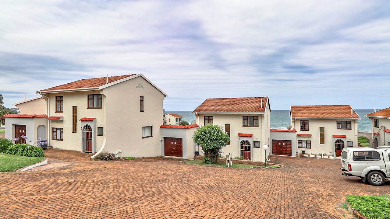 3 BED DUPLEX ON THE SEA FRONT IN PORT EDWARD