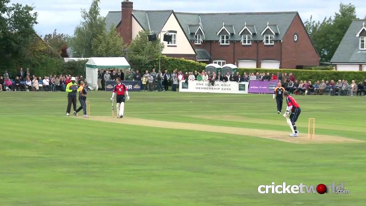 David Lloyd (Bumble) vs Murali - 