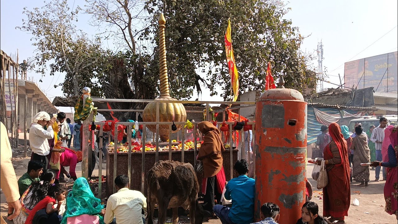 बागेश्वर धाम बालाजी मंदिर | भक्तों की भीड़ और पवित्र दर्शन