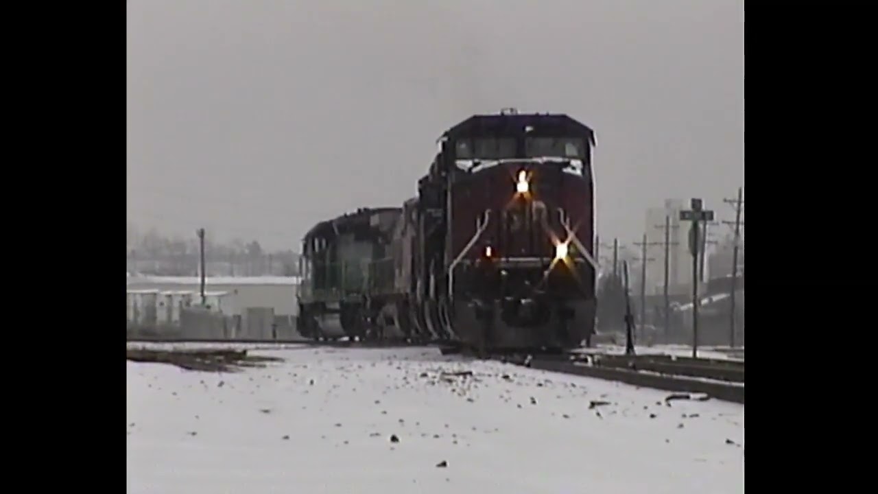 Throwback BNSF Action: DENLAU Picks Up SP Power in Longmont on 02-27-2001
