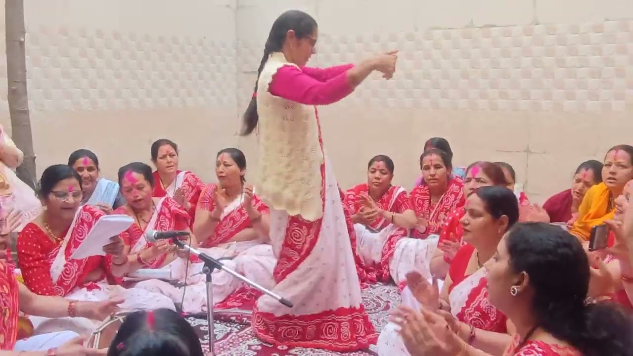 हाल क्या है दिलों का न पूछो कान्हा 