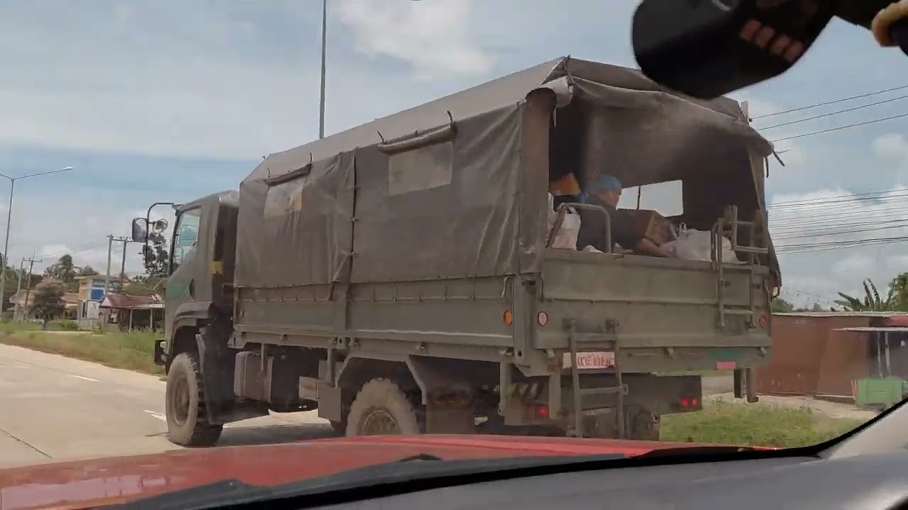 Unterwegs zur Grenze nach Kambodscha.