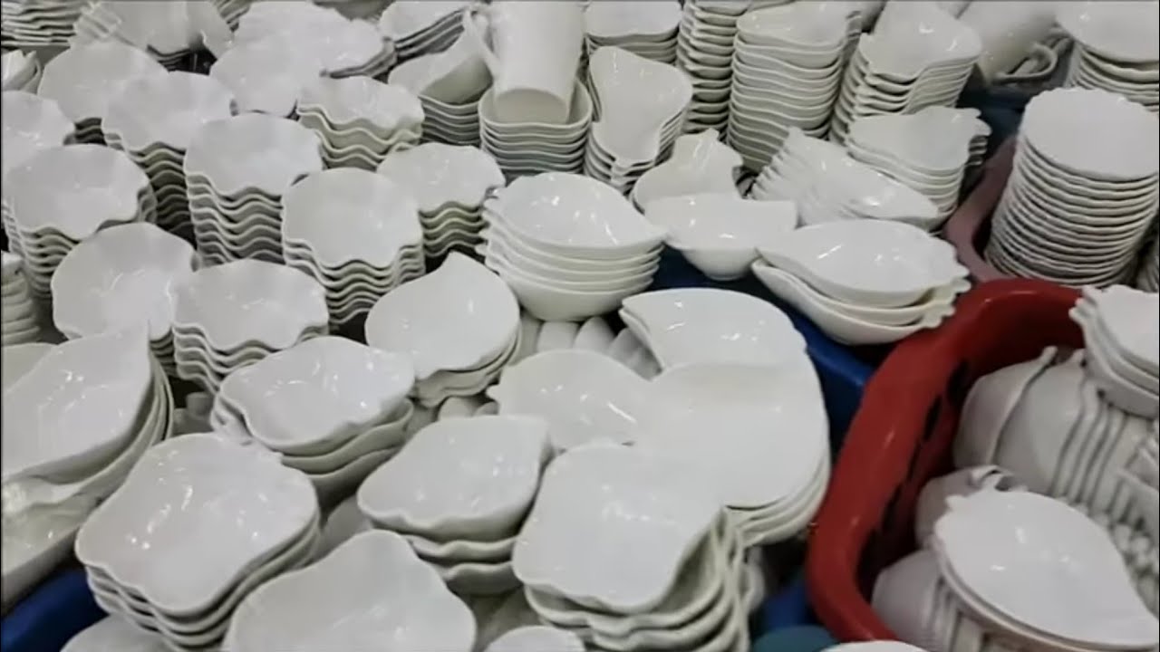 جولة في المحل المفضل عندي و اللي طلبتوه مني بزاف محلات الاواني فبني مكادة