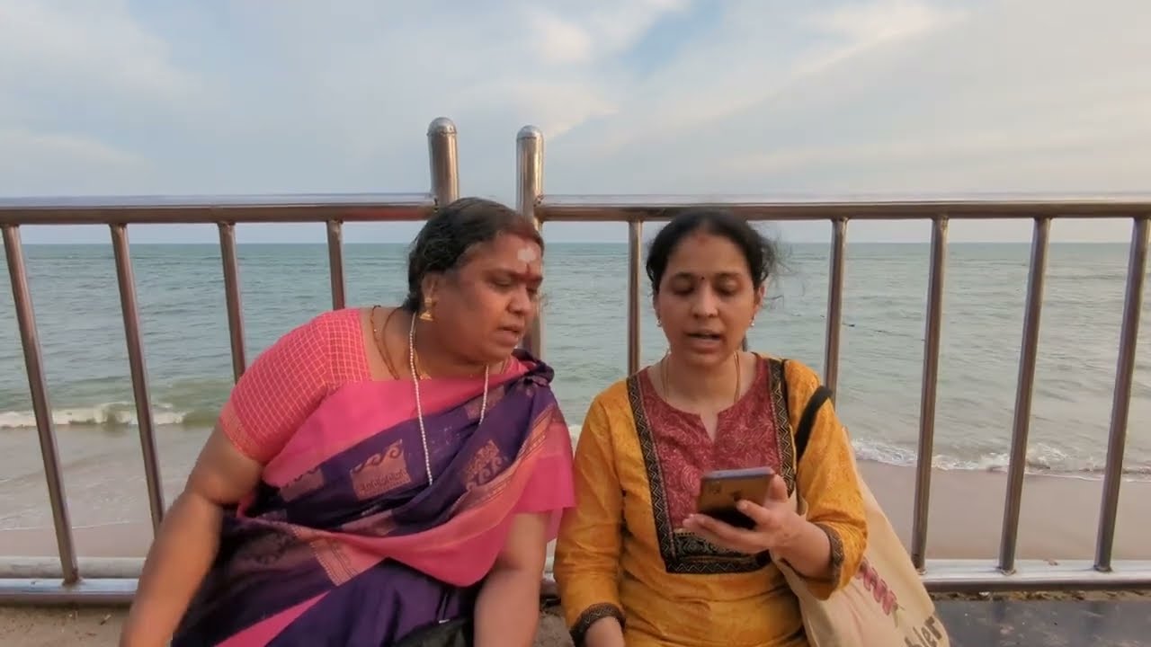 திருச்செந்தூரின் கடலோரத்தில் செந்தில் நாதன் அரசாங்கம் My mom Muthumeenakshi & me Thiruchendur💕#india