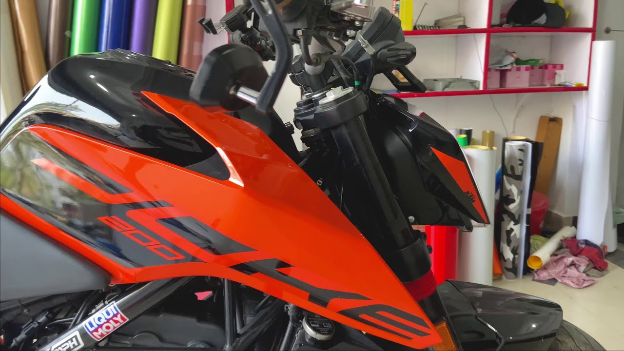 Duke 200 Vinyl Wrapping | Glossy Black | Superduke Logo | Duke Modification| Stickers | WearUp India