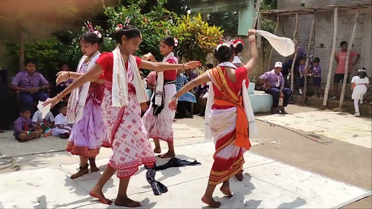 Mo Goan Aji Sahara Sahara Basuchhi ।। Excellent performance By Our SVSK Students 