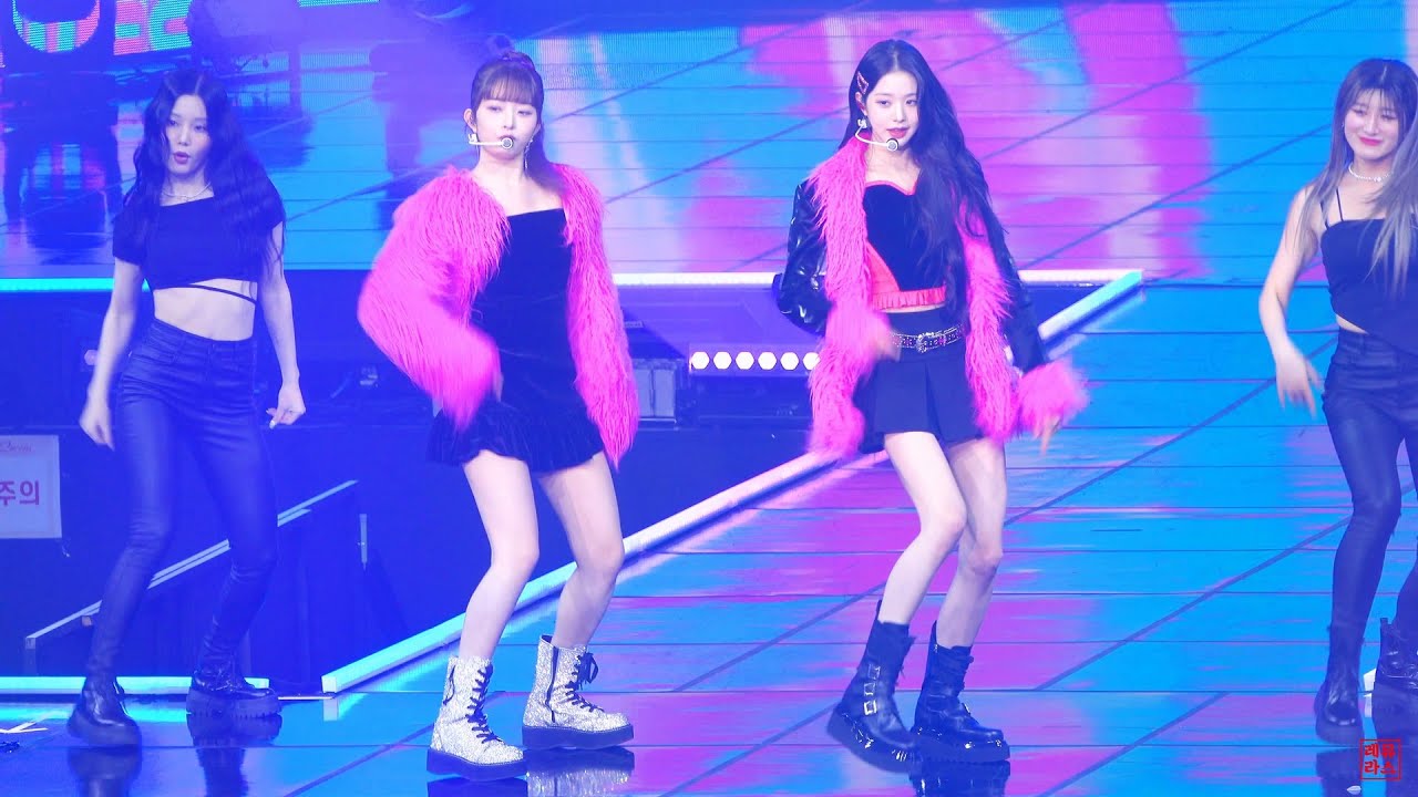 230211 아이브(IVE) 레이 & 장원영 - Me Too [ Meghan Trainor ] / IVE 1st FANCON 'The Prom Queens'