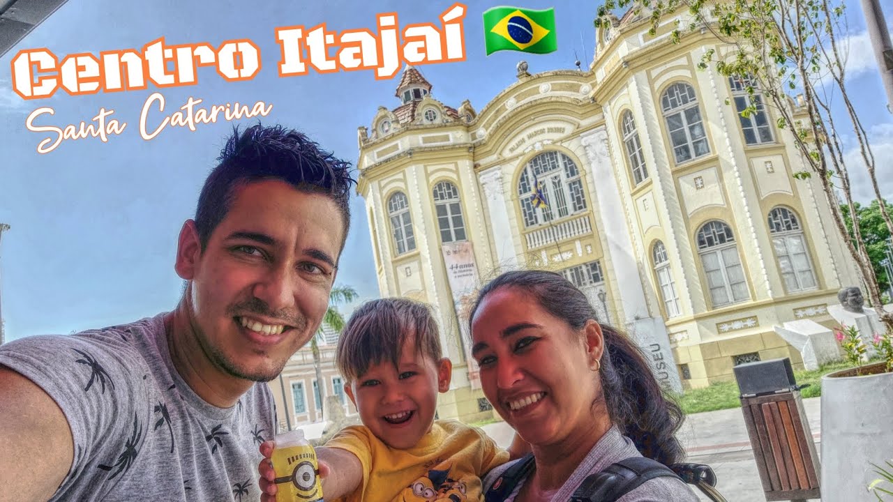 Cubanos en Centro Itajaí, Santa Catarina, Brasil. 