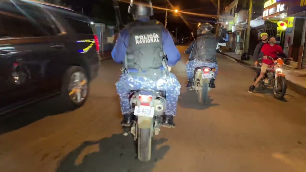 RECORRIDO DE LA POLICIA EN SECTORES DE SAN FRANCISCO DE MACORIS