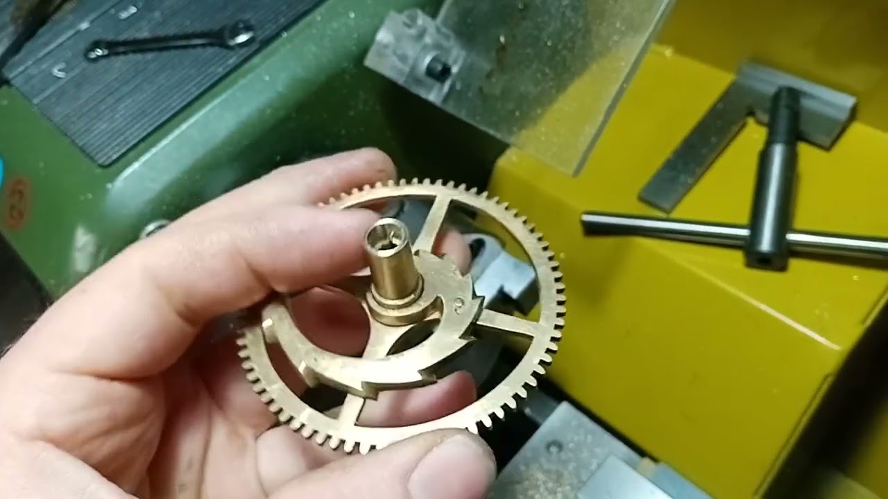 Réparation roue des heures - Horloge Comtoise XIX éme - Horlogerie - Horloger - Pendulerie