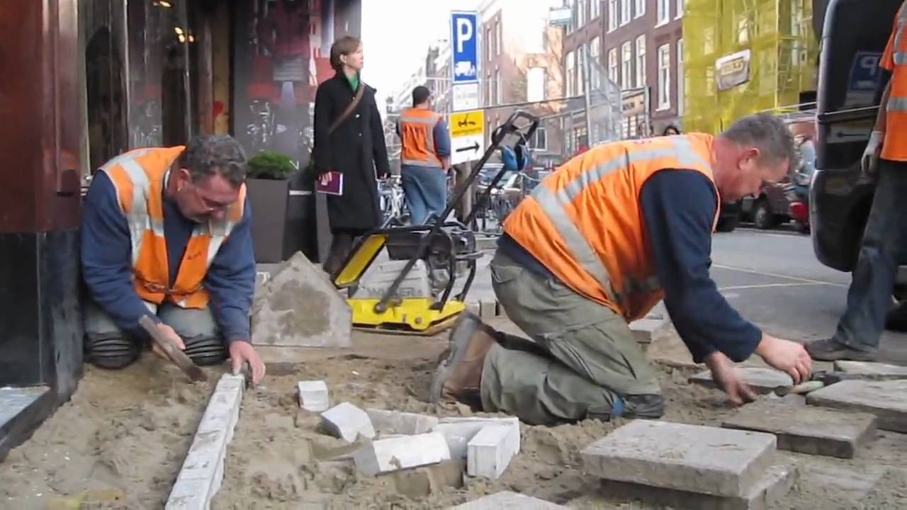 Straatmakers in PC Hooftstraat Amsterdam