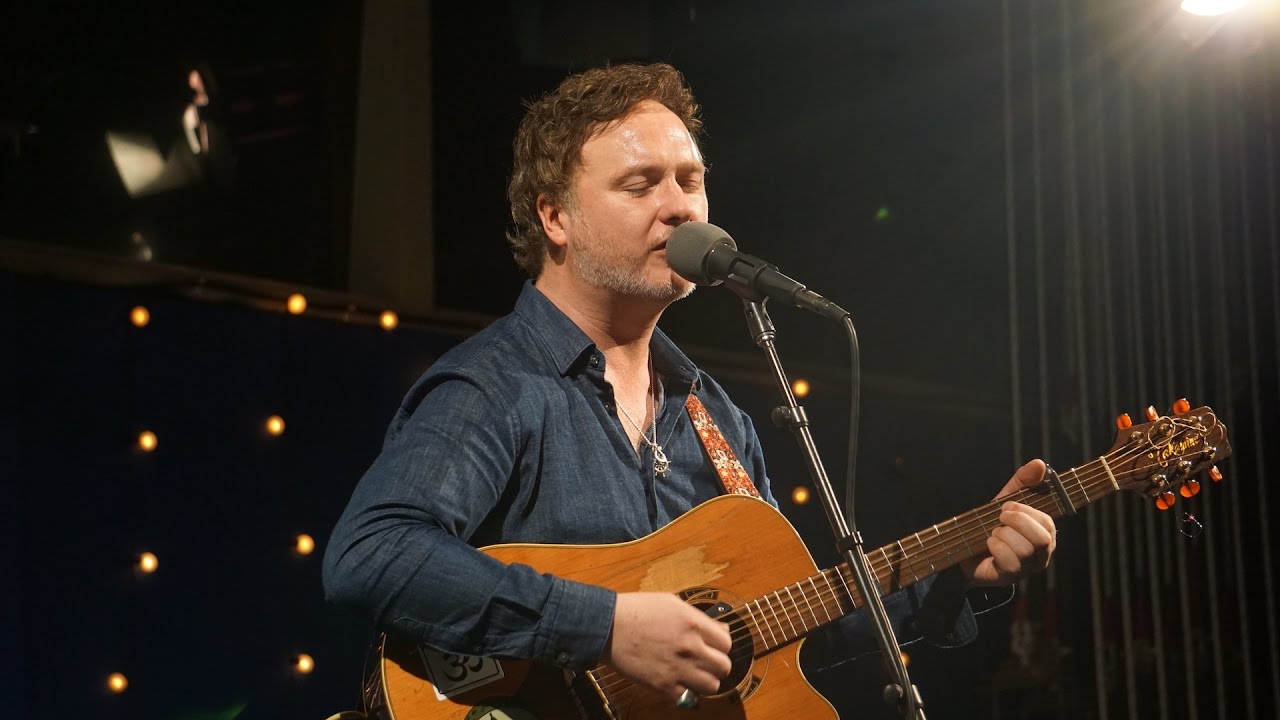 Mundy - 'Beaconette' I The Bridge 909 in Studio