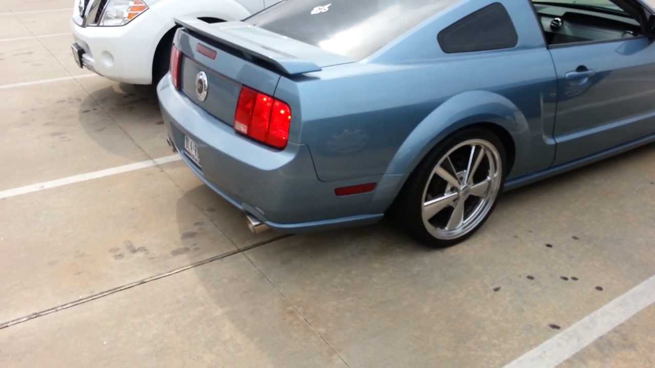 Mustang with custom pypes mid muffler & O/R X-Pipe