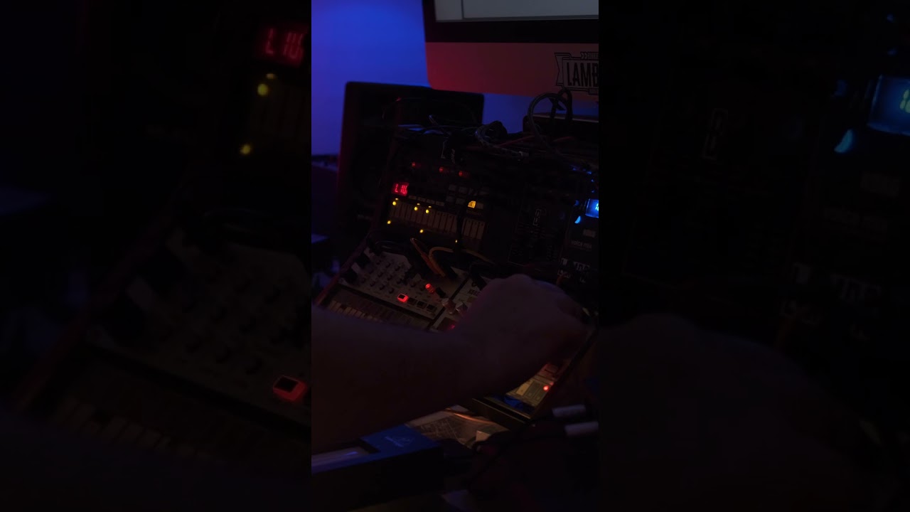 KORG VOLCA SOLO - improvisation - learning synthesizers