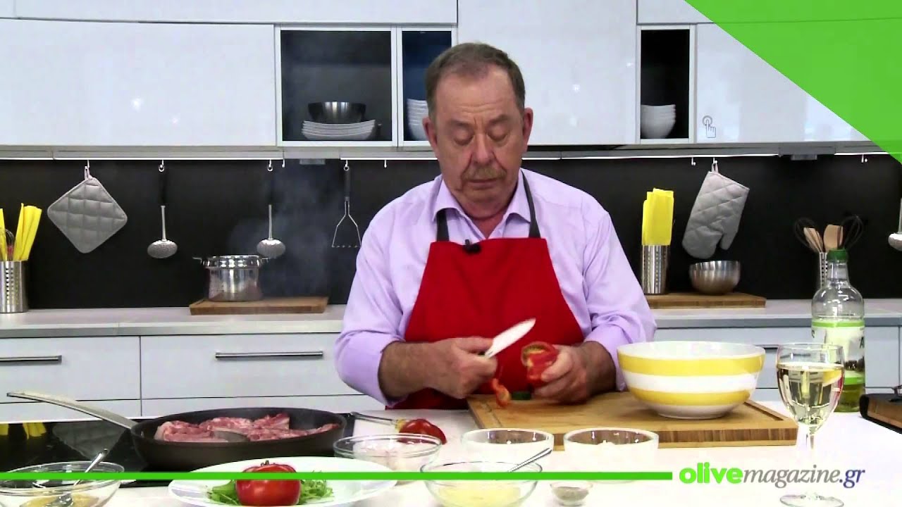 Χοιρινές μπριζόλες στο τηγάνι με μέλι και μουστάρδα | Ηλίας Μαμαλάκης | Οlivemagazine.gr