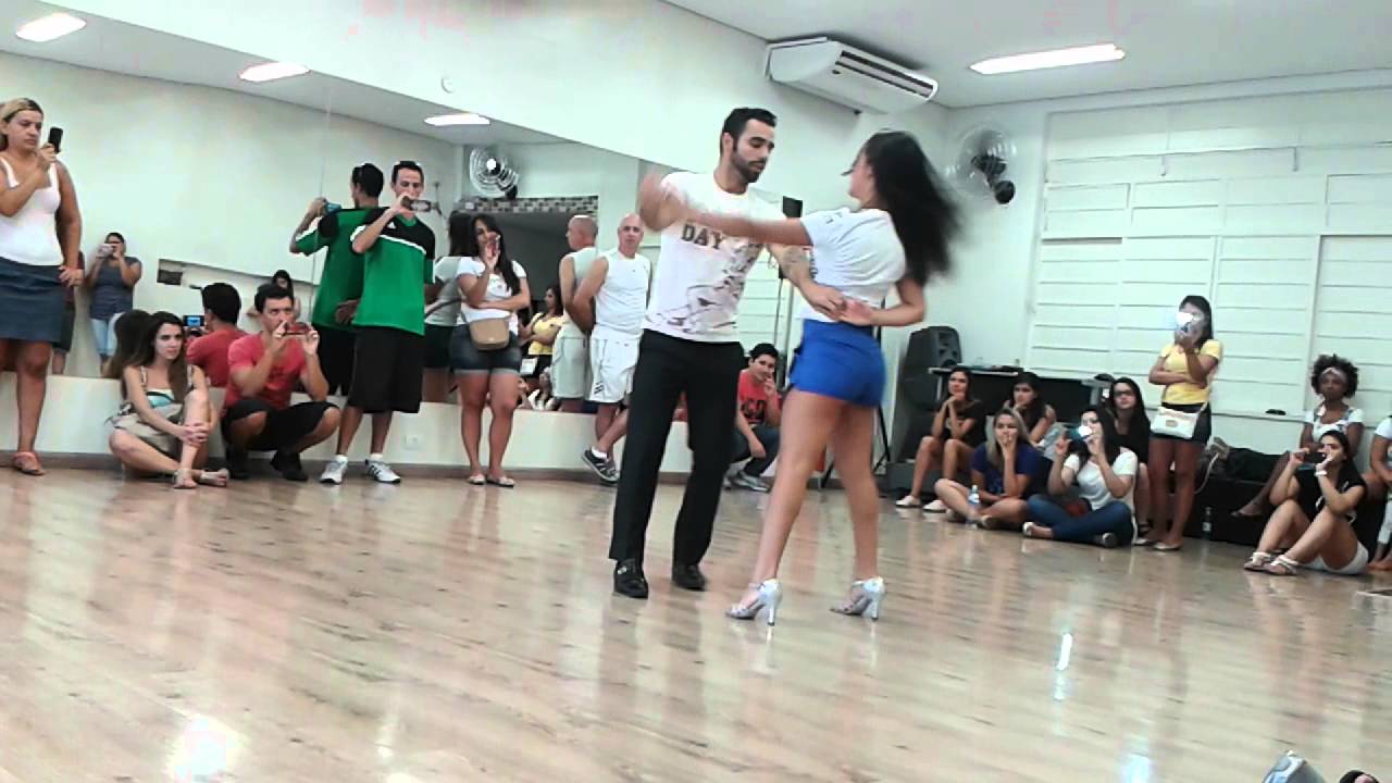 Carol e Eder - Apresentação de Sertanejo