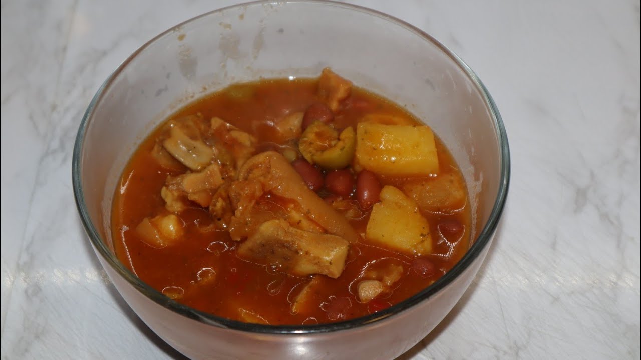 How to make puerto rican habichuelas(beans) con patitas (pig feet)