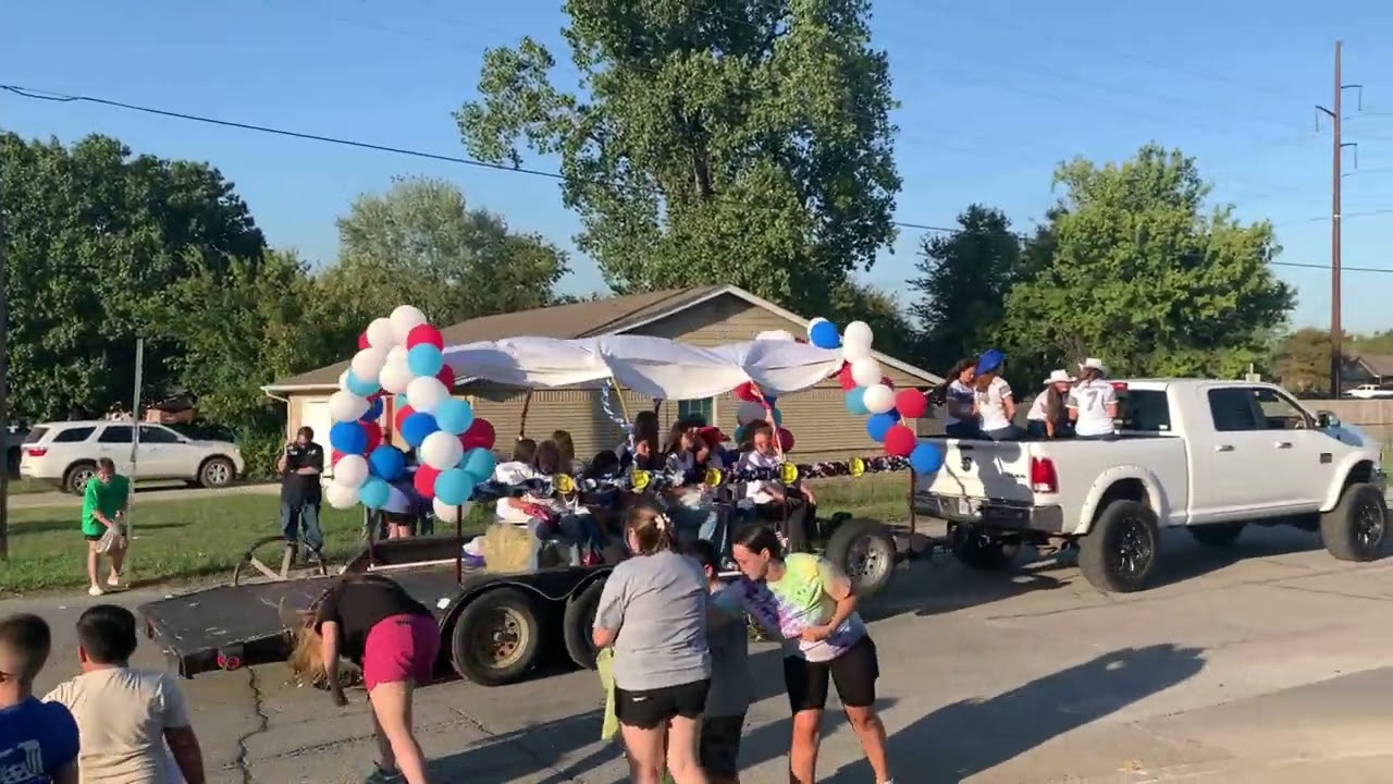 Glenpool High School Homecoming Parade - 2024