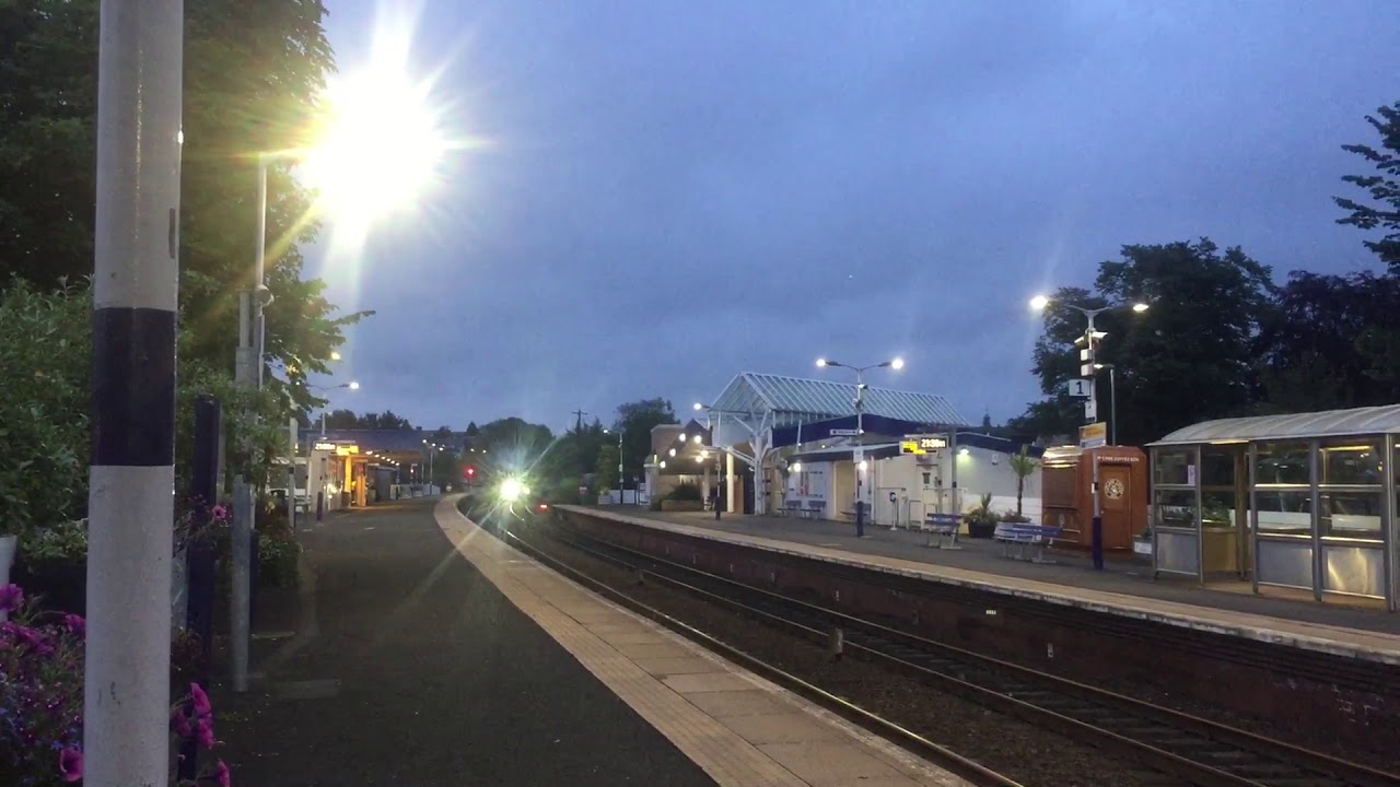 BR 60163 &ldquo;Tornado&rdquo; passing Kirkcaldy on the Aberdonian Railtour Working 1Z65 Aberdeen to Edinburgh