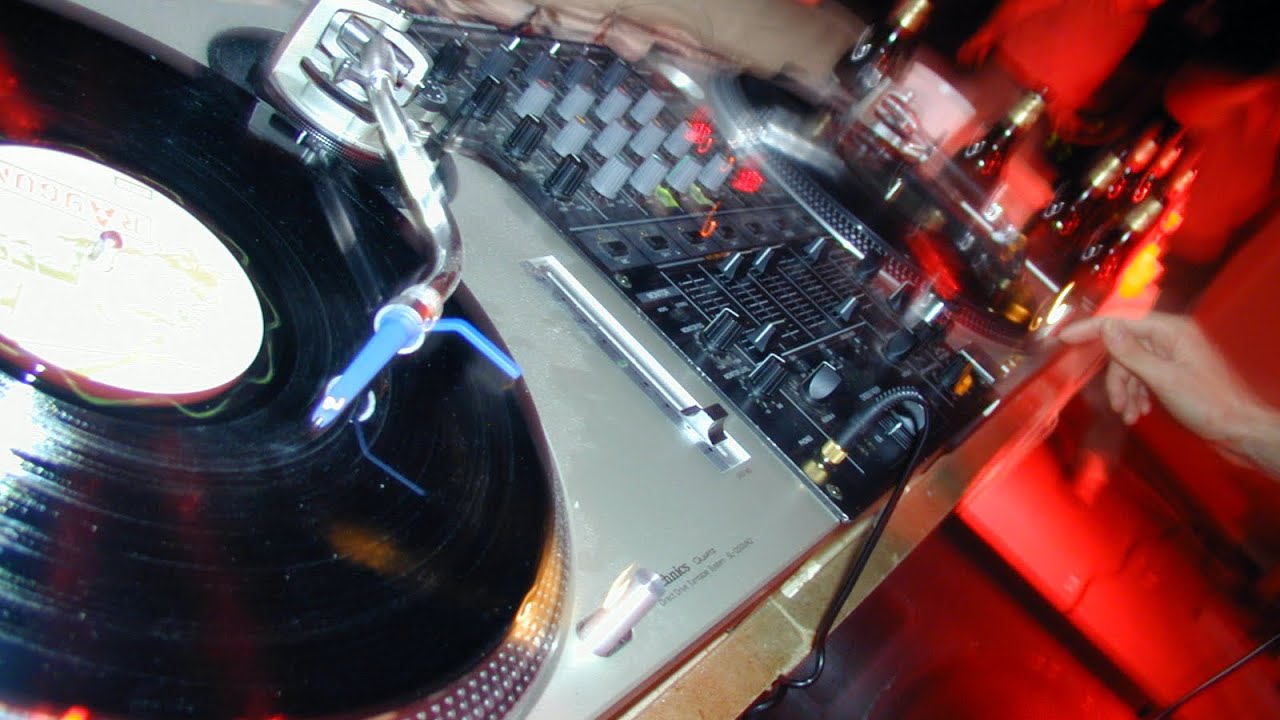 Dennis Ferrer - Shout!