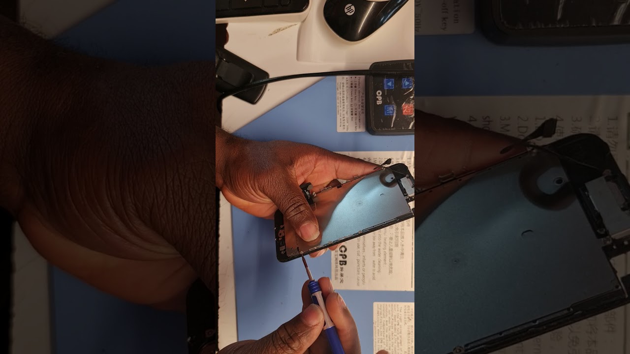 How safely remove and replace iphone 7 lcd screen displays in minutes