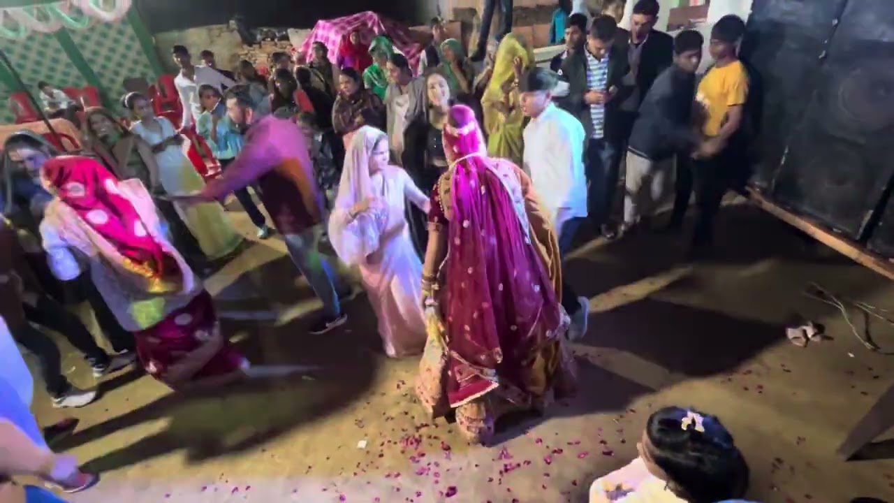 Gaon me Shadi enjoy