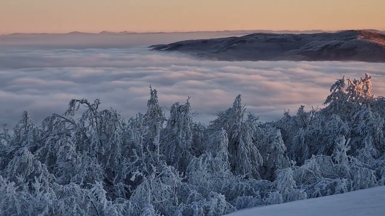 VELKÁ JAVORINA-Východ slunce s velkou inverzí v okolí nejvyšší hory Bílých Karpat 18.12.2022