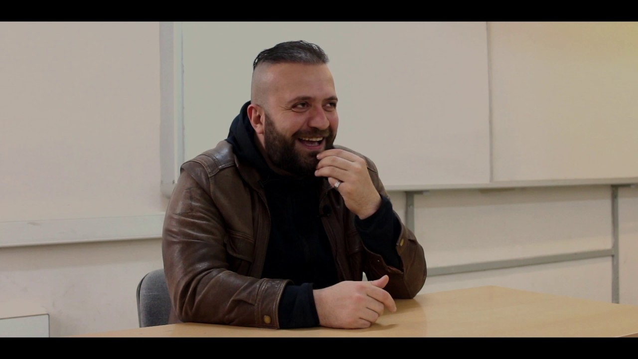 ÖĞRETMEN Mİ ?  RAPÇİ Mİ ?  ,  SvA (AZİM),   KaraŞövalye (belgesel)