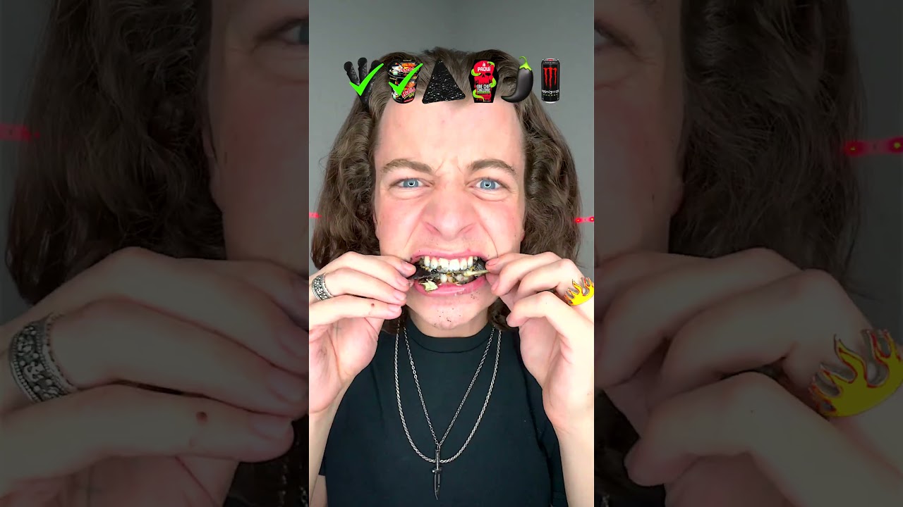 Острая черная еда ASMR!? 🥵