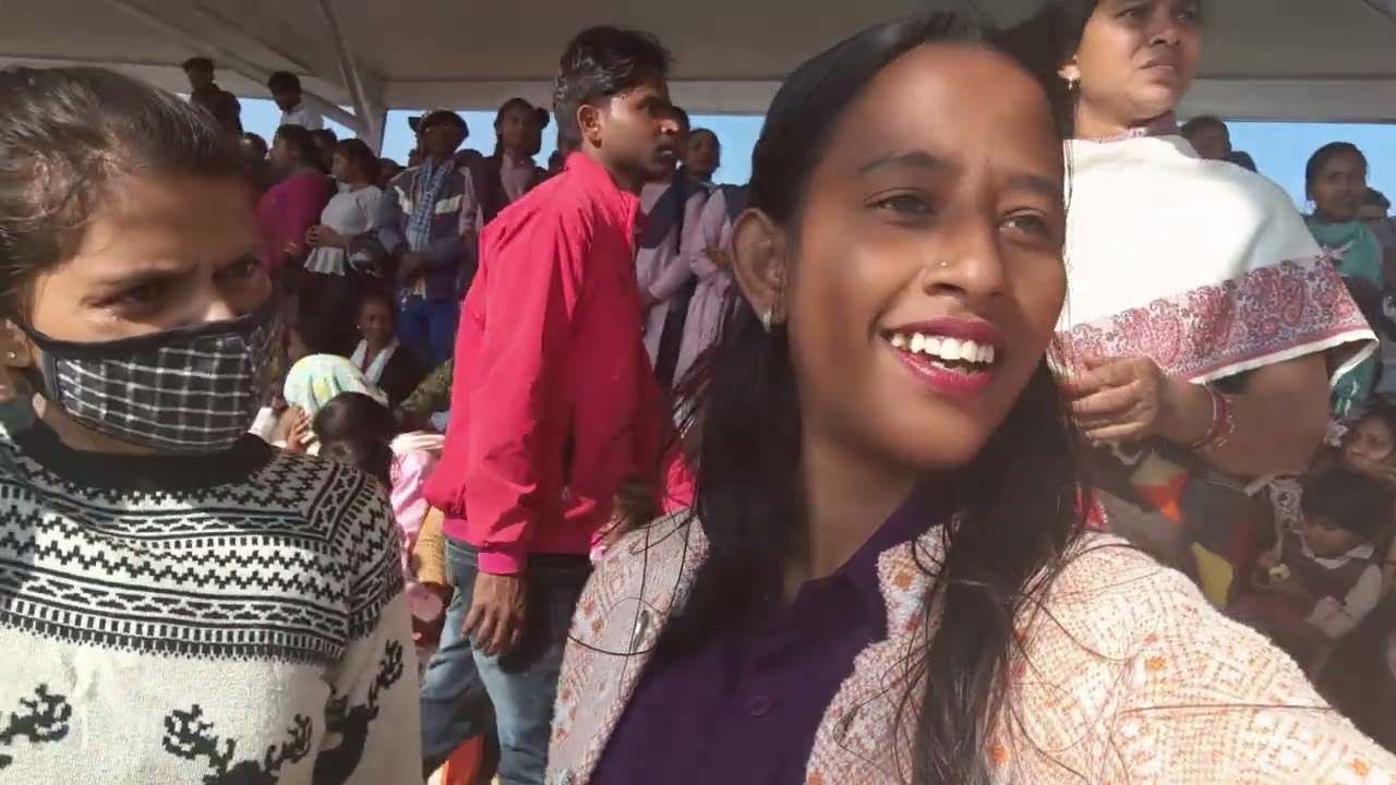झारखंड के लोहरदगा बीएस कॉलेज स्टेडियम में क्रिकेट का मुकाबला और सीएम हेमंत सोरेन जी का भी आगमन रहा ।