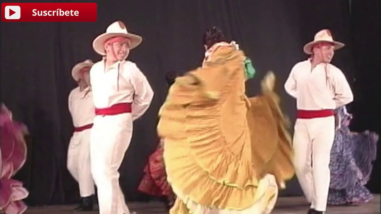 Las comaltecas. Baile folcklorico del estado de Colima, México.