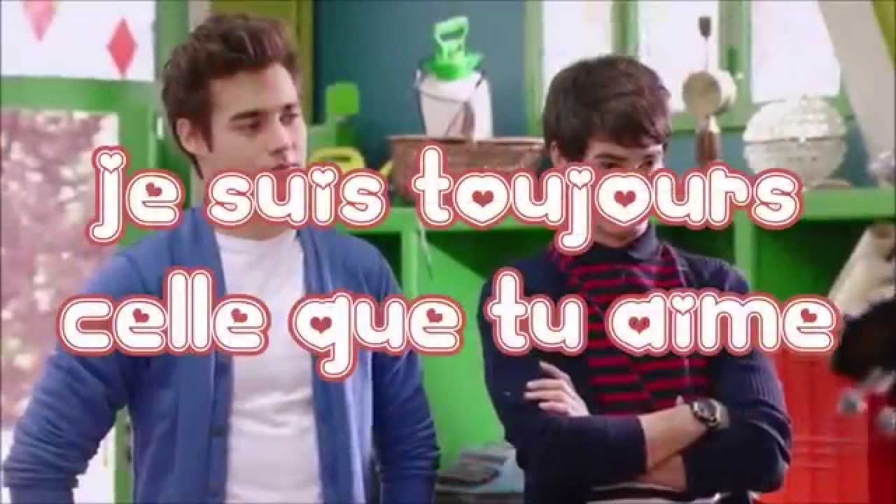 undeneath it all - Roxy (violetta)