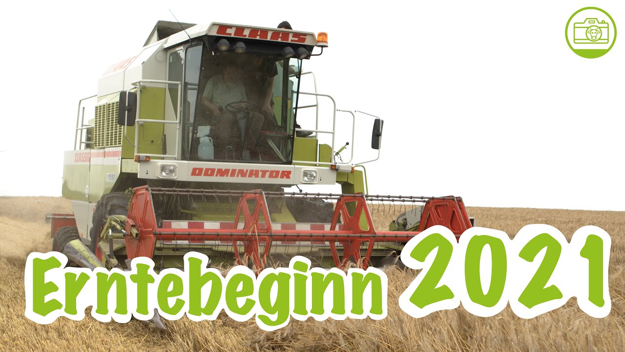 1.Erntetag 2021: Mähdrescher und Trecker werden für die Gerstenernte vorbereitet // Bauern begreifen
