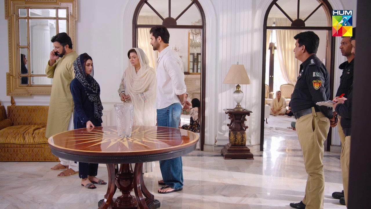 Gul Ka Phone Us Ke Room Se Ghaib Hai... #AyeDilAazmaNahin #mirzazainbaig #hinatariq #humtv