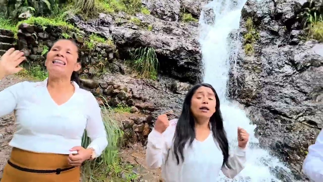 JEHOVA ESTA EN SU TEMPLO / CANTICOS DE ALABANZA / COROS PENTECOSTALES