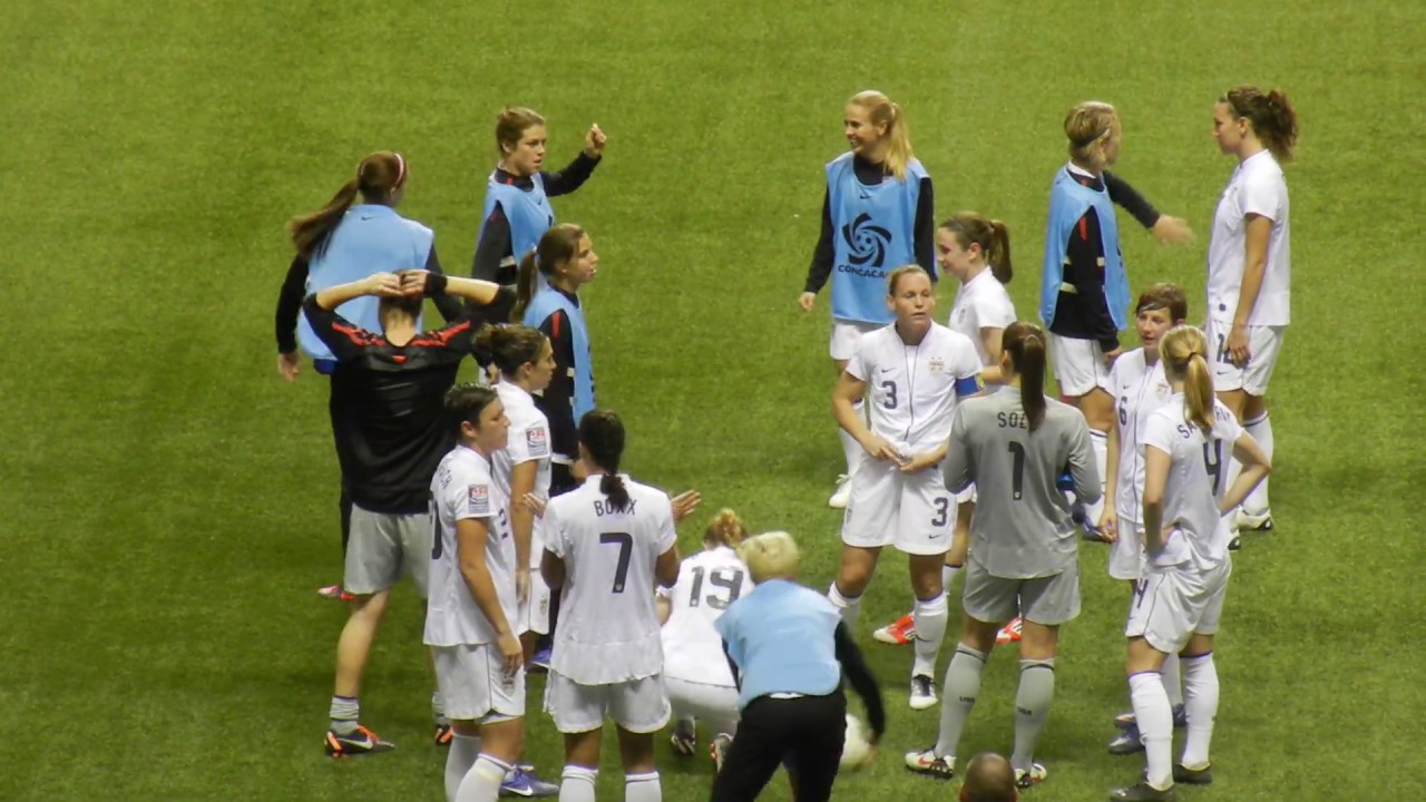USWNT warm-up + Mitts & O'Hara dancing