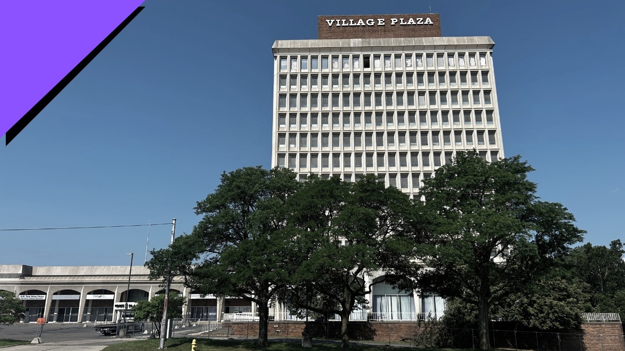 Vacant High Rise Office Building in the Michigan Suburbs