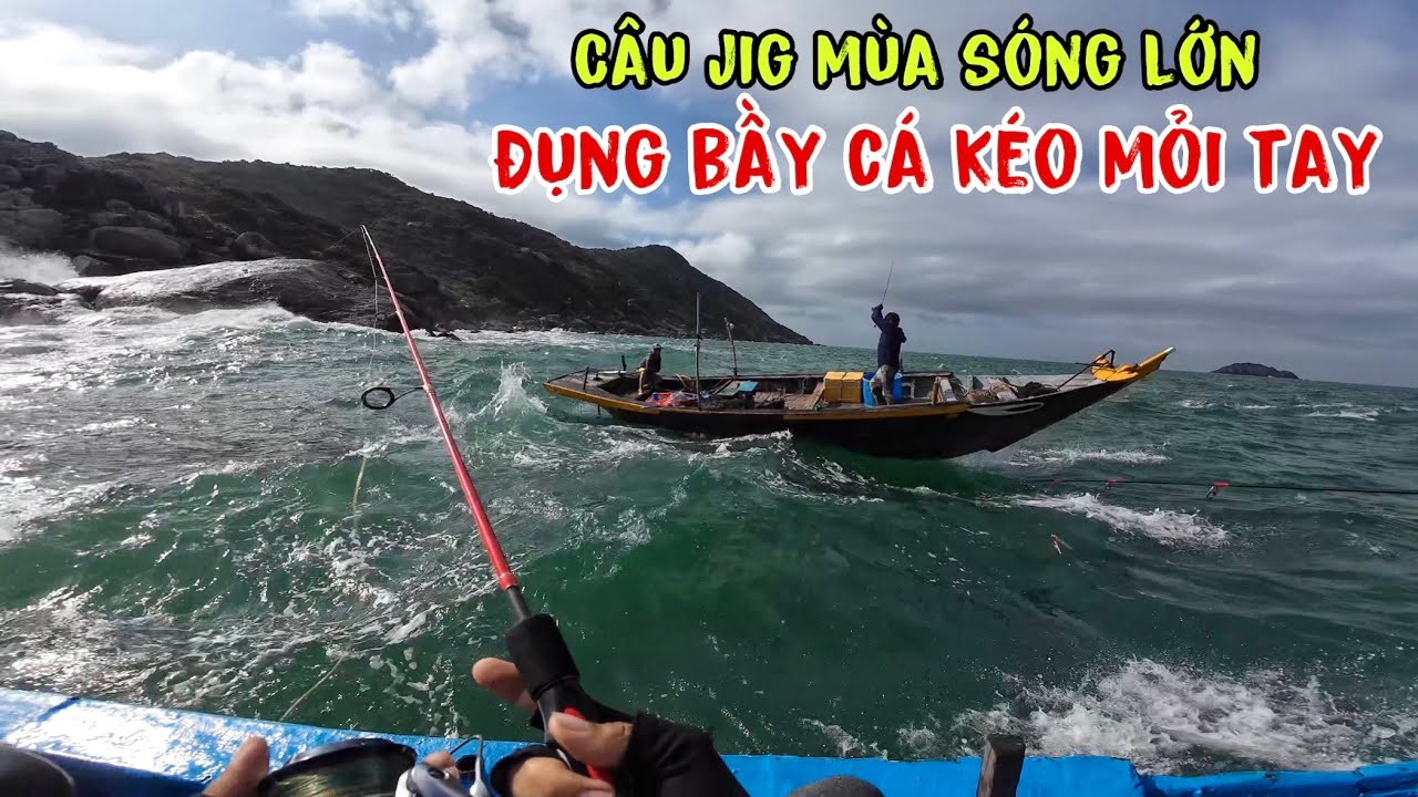 Trải nghiệm câu cá biển mùa sóng lớn và món cá chang kho ớt tươi ngon tại biển