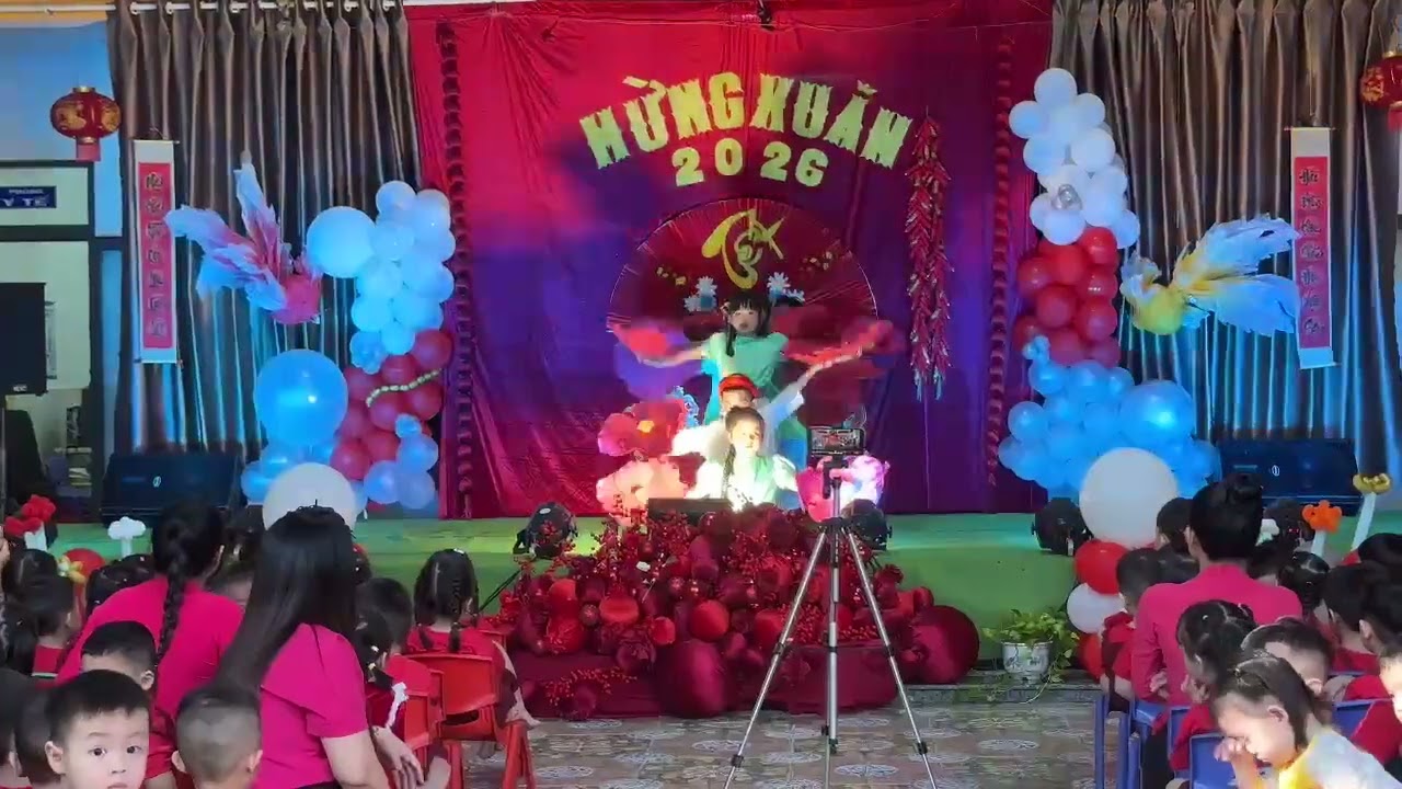 Múa: Quê hương mùa xuân - Donald 2